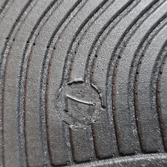 Cushionaire Black and Silver Sandals Womens Size 7 - Picture 9 of 9